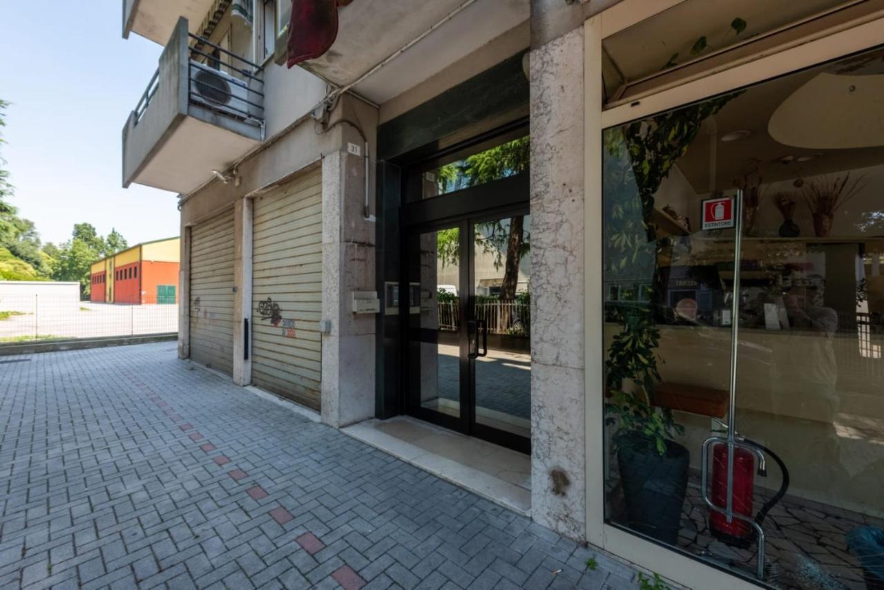 Venice H&S Apt Private Room With Ac & Tv Mestre Bagian luar foto