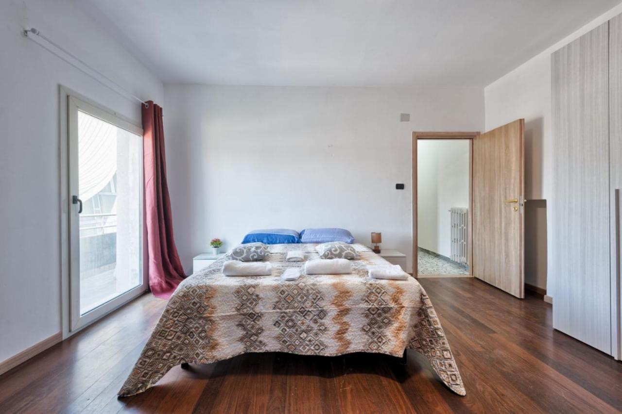 Venice H&S Apt Private Room With Ac & Tv Mestre Bagian luar foto